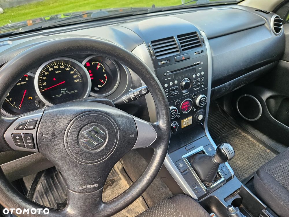 Suzuki Grand Vitara 2.0 Comfort - 6