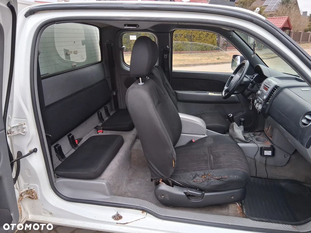 Ford Ranger 2.5 TDCi EC XLT 1 - 8