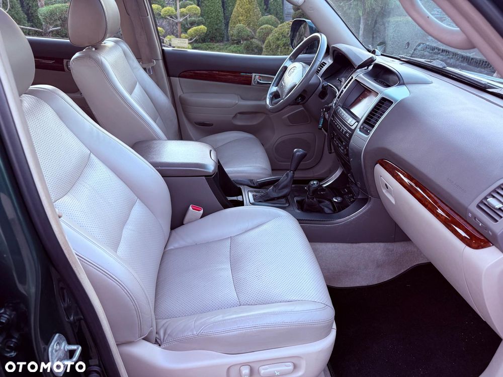 Toyota Land Cruiser 3.0 D Sol - 24