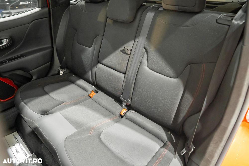 Jeep Renegade - 22