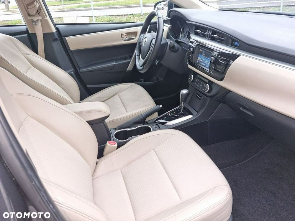 Toyota Corolla - 18