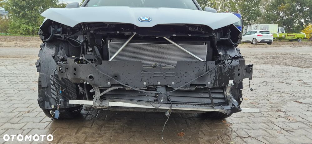 BMW iX2 eDrive20 66.5kWh M Sport Edition - 4