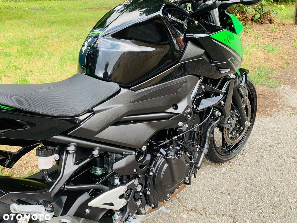 Kawasaki Z - 12