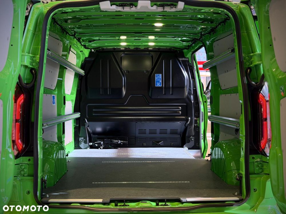 Ford Transit - 12
