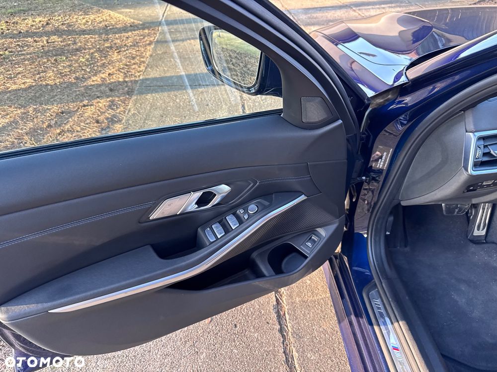BMW Seria 3 320d xDrive M Sport sport - 23