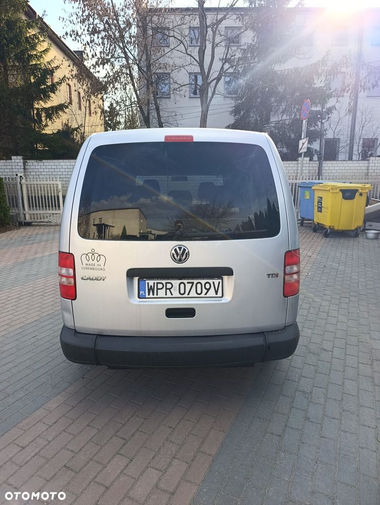 Volkswagen Caddy Maxi Comfortline DSG - 2