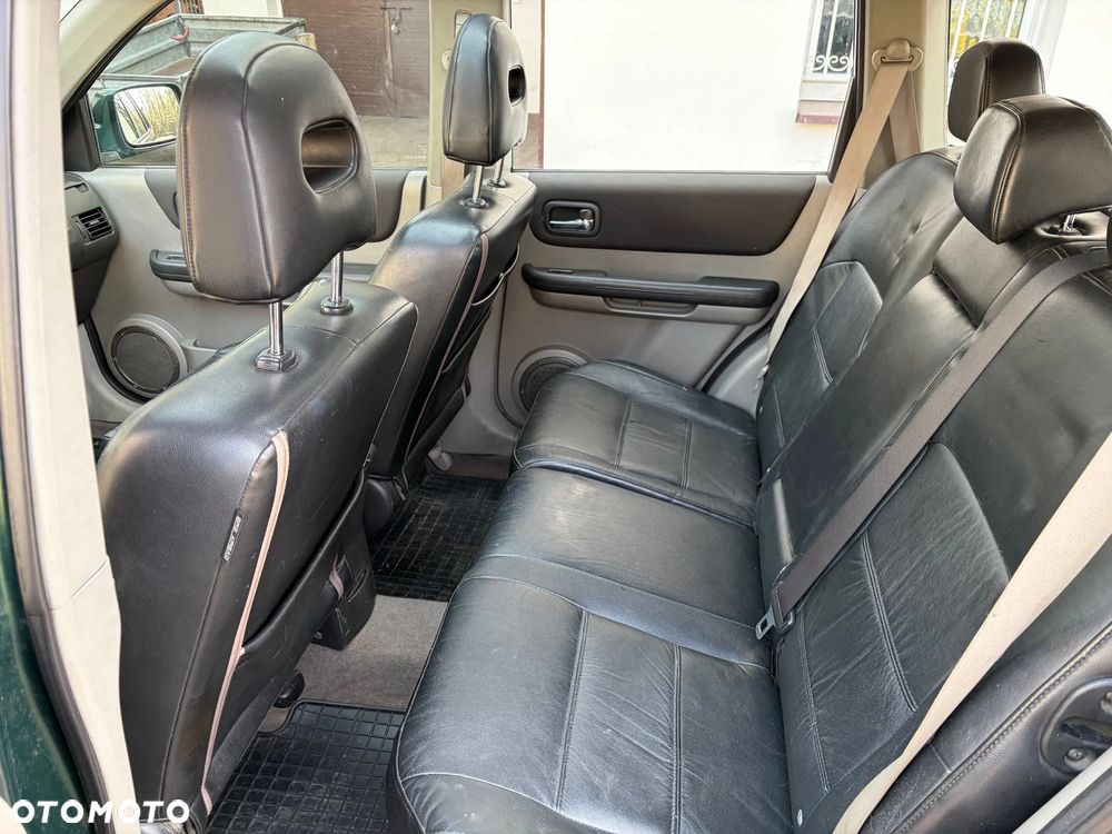 Nissan X-Trail 2.2 dCi 4x4 Elegance - 11