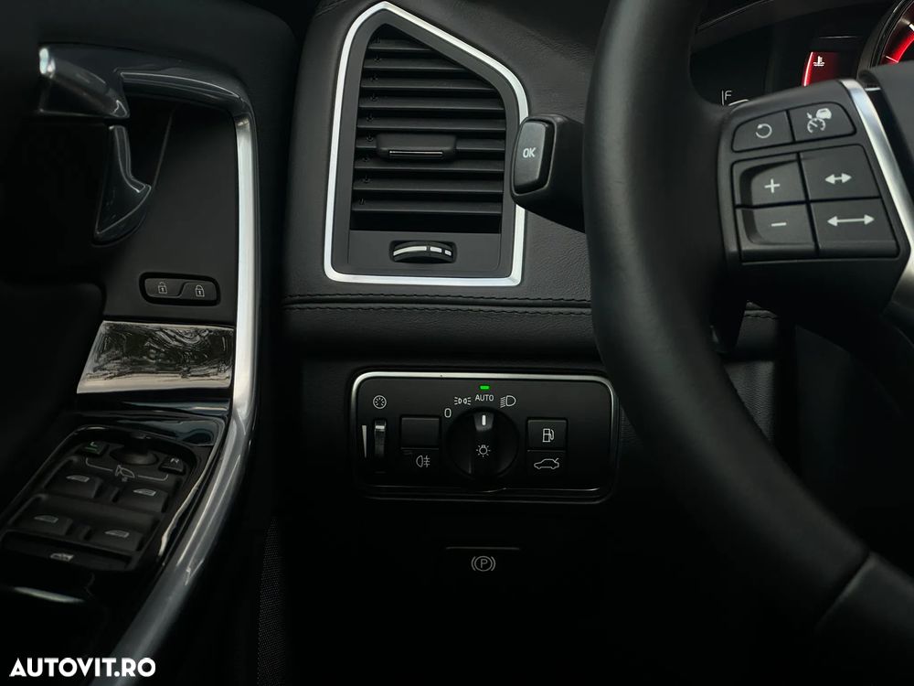 Volvo XC 60 D5 AWD Geartronic Linje Inscription - 24