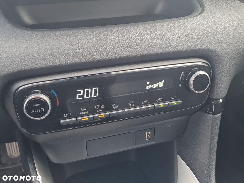 Toyota Yaris Hybrid 1.5 Comfort - 22