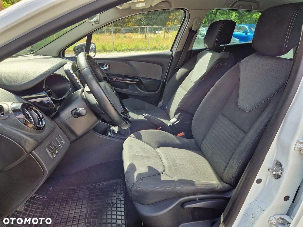 Renault Clio - 12