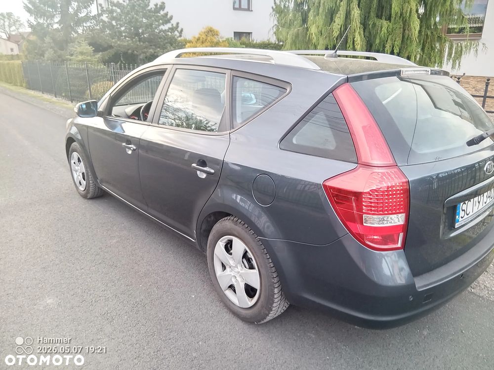 Kia Ceed 1.6 Crdi Comfort + - 6