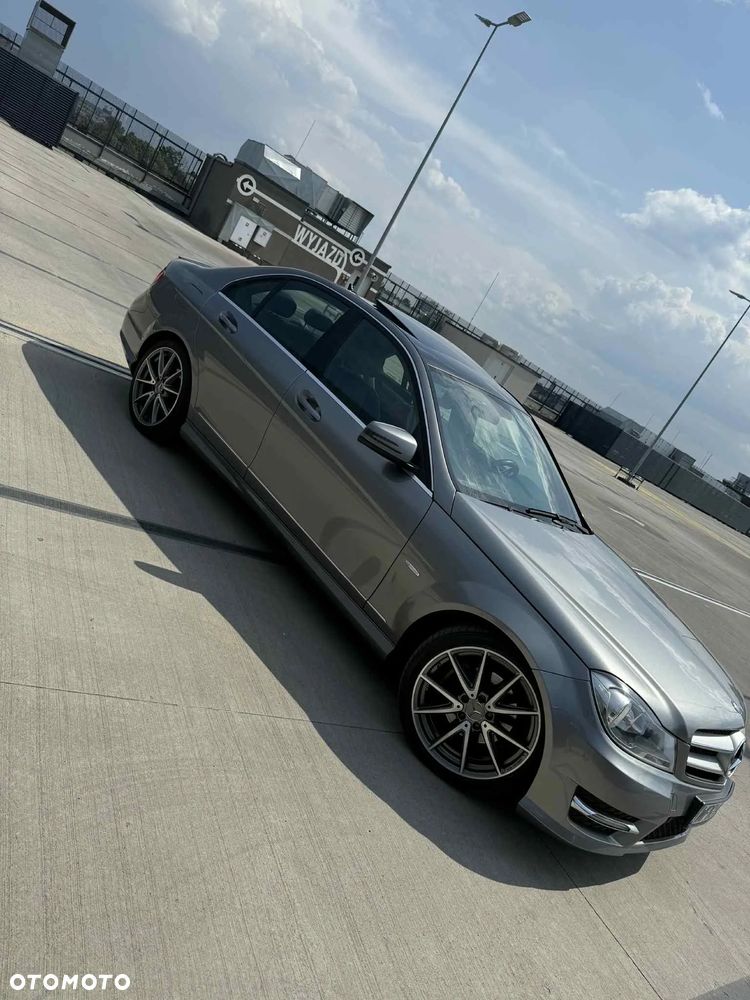Mercedes-Benz Klasa C 250 T (BlueEFFICIENCY) 7G-TRONIC - 3
