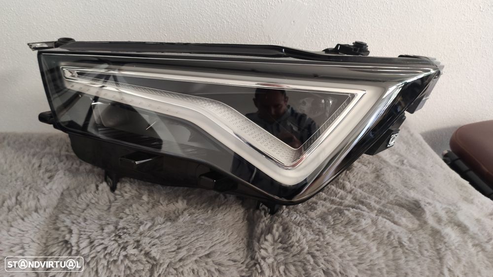 farol esquerdo full Led SEAT Ateca facelift