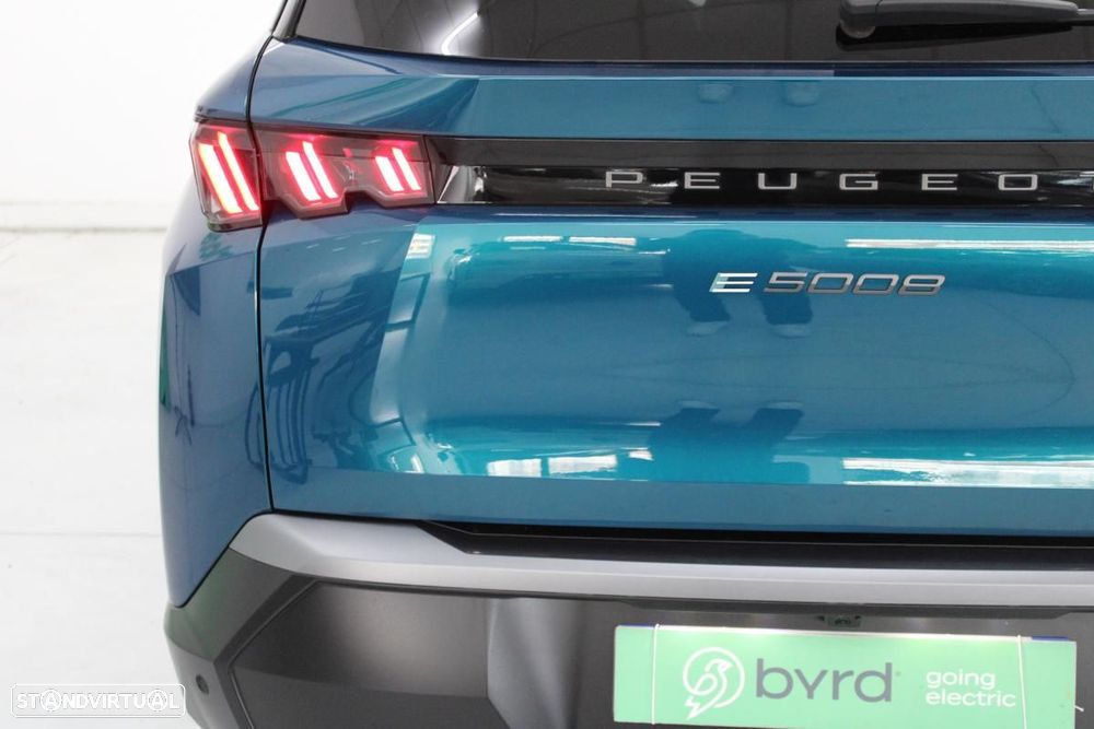 Peugeot E-5008 210 Allure Business - 10