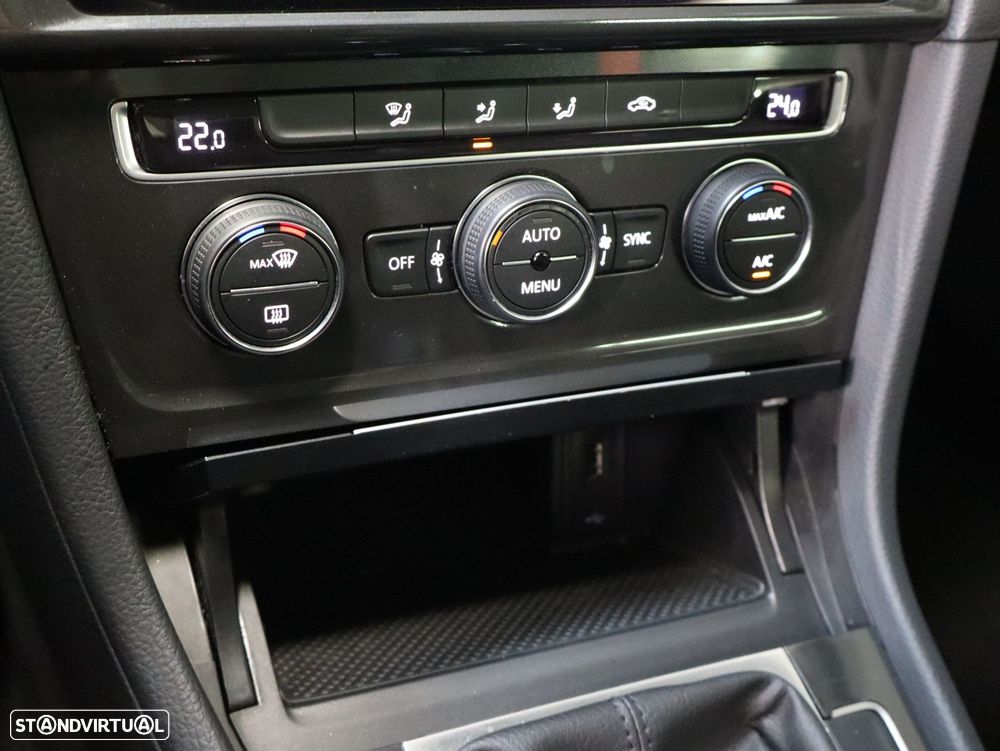 VW Golf Variant 1.6 TDi Confortline - 16