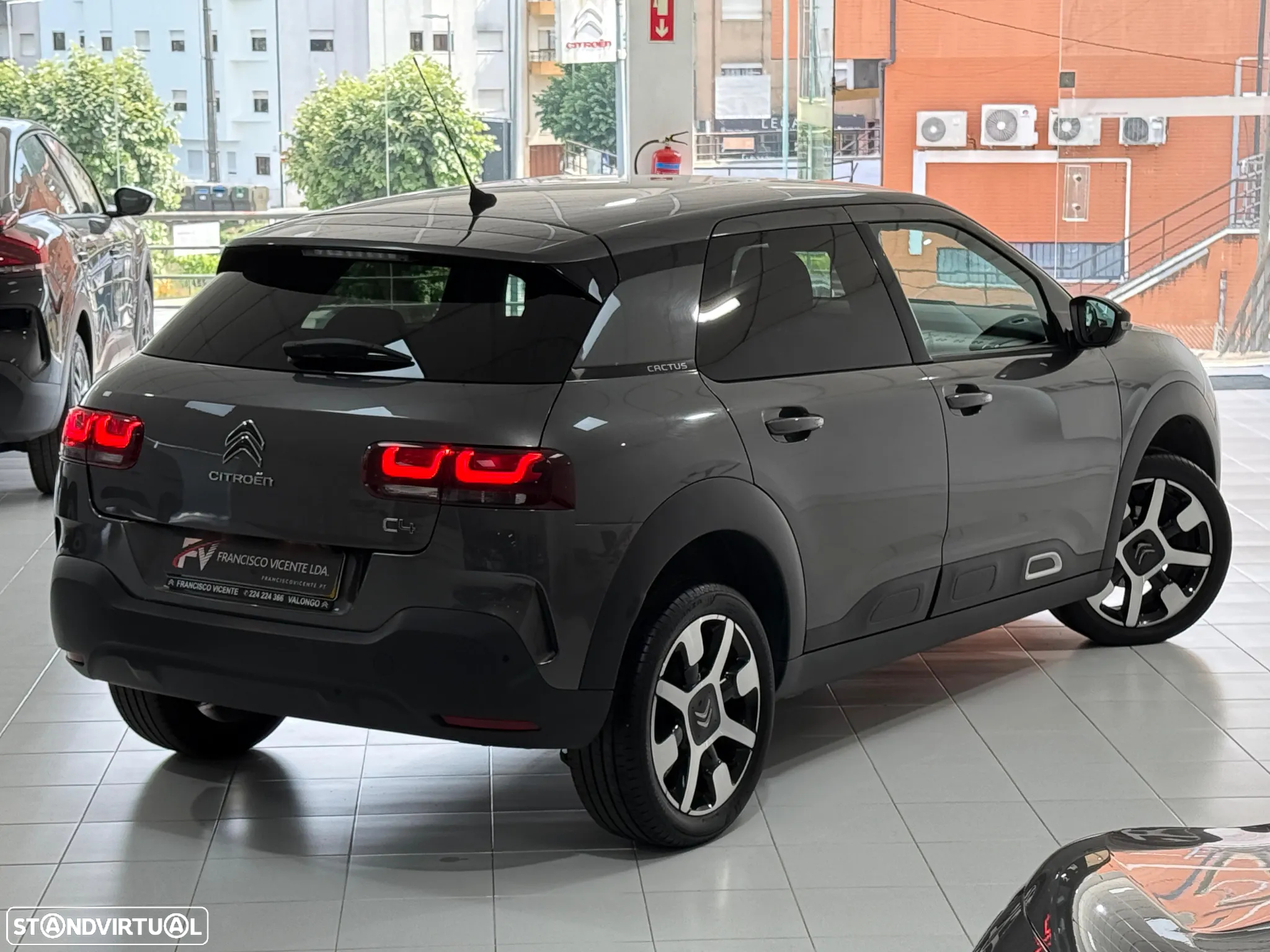 Citroën C4 Cactus 1.2 PureTech Shine - 13