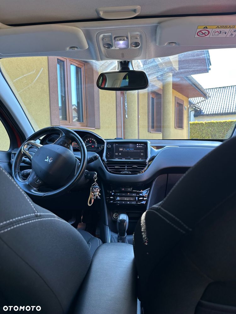 Peugeot 208 1.2 PureTech Allure - 21