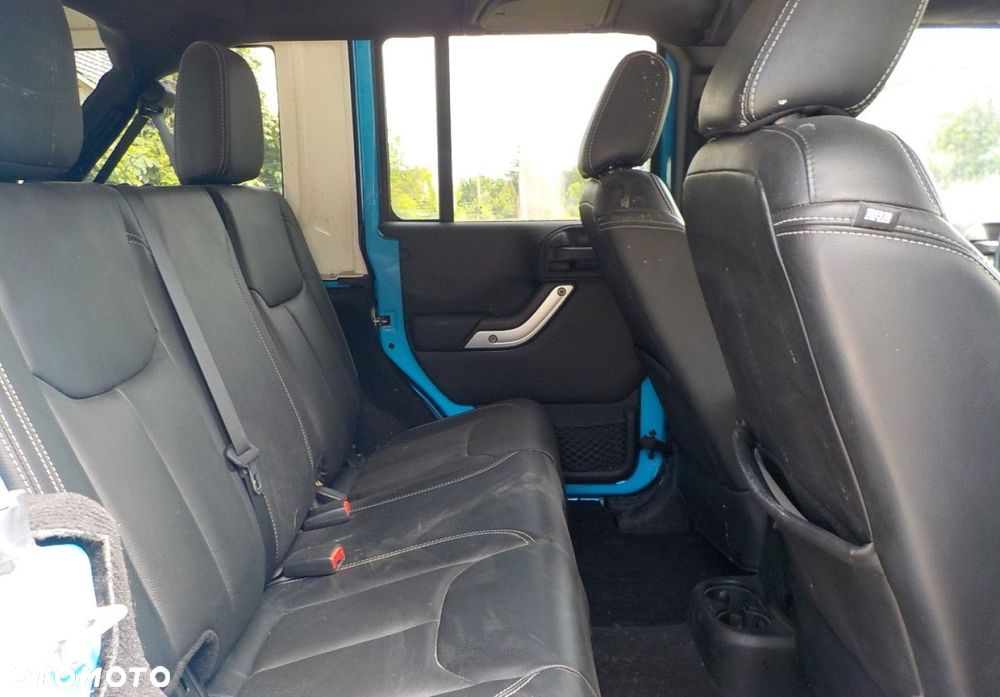 Jeep Wrangler 2.8 CRD Unlim Sahara - 21