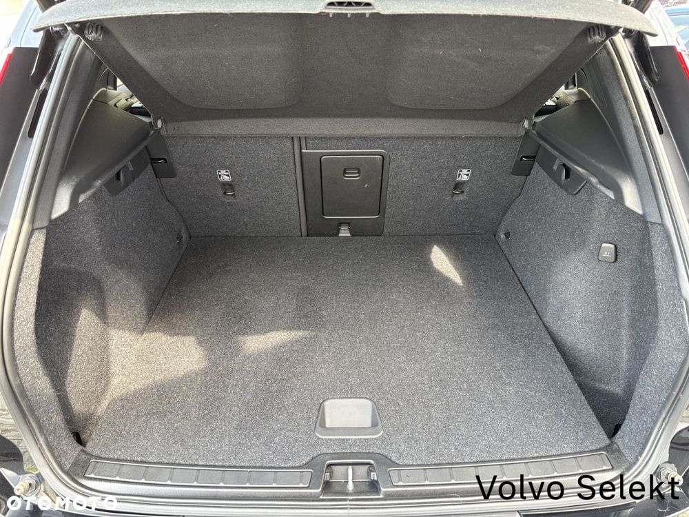 Volvo XC 40 - 22
