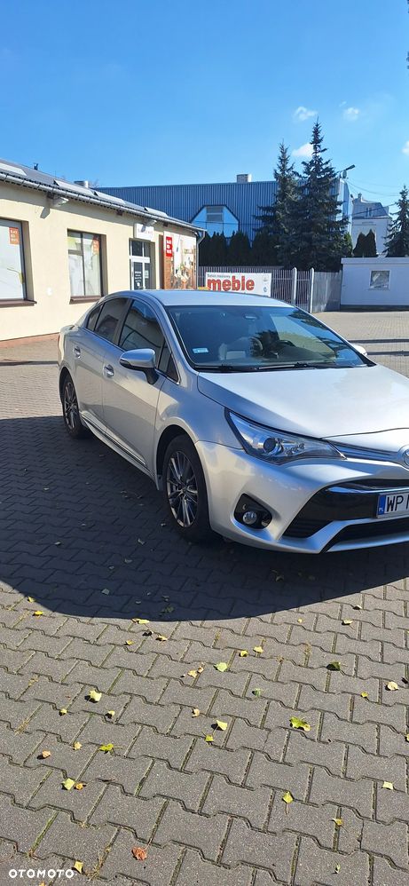 Toyota Avensis - 8