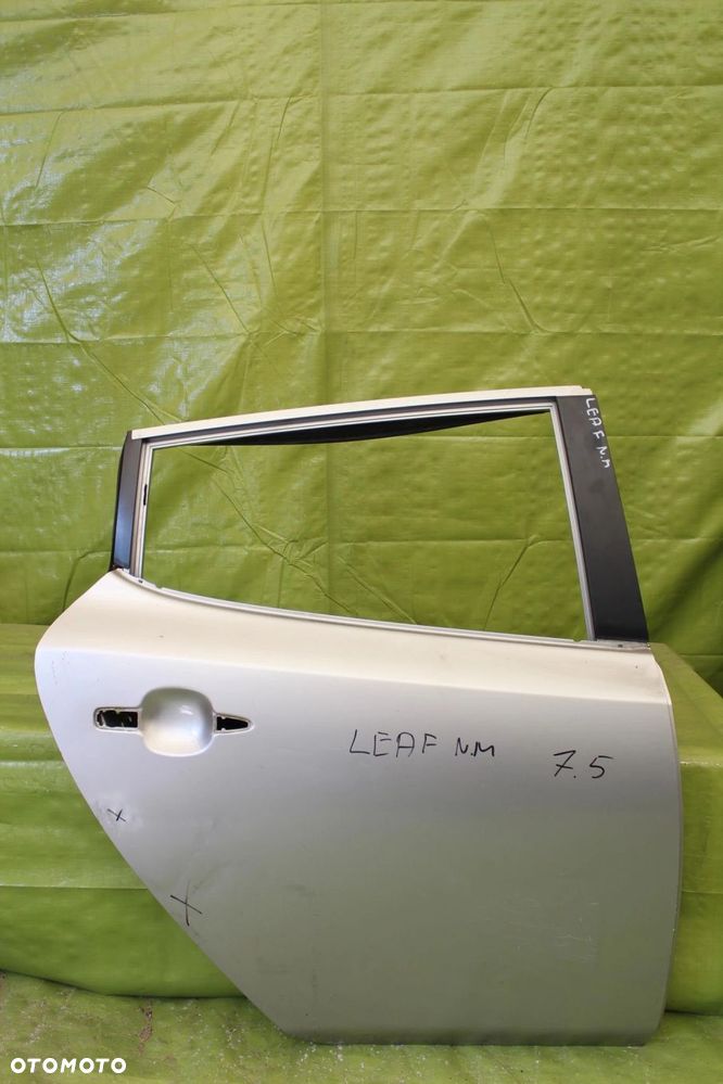 Drzwi Nissan Leaf II po 2017r. tył prawy - 1