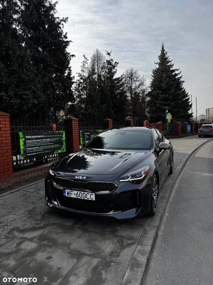 Kia Stinger - 2