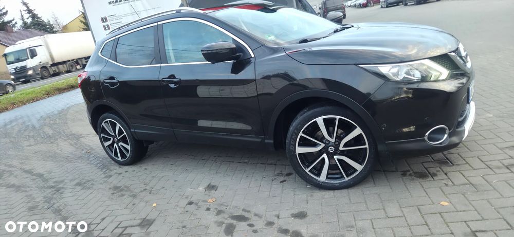 Nissan Qashqai 1.6 dCi 4 x 4 DPF Start/Stop tekna - 18