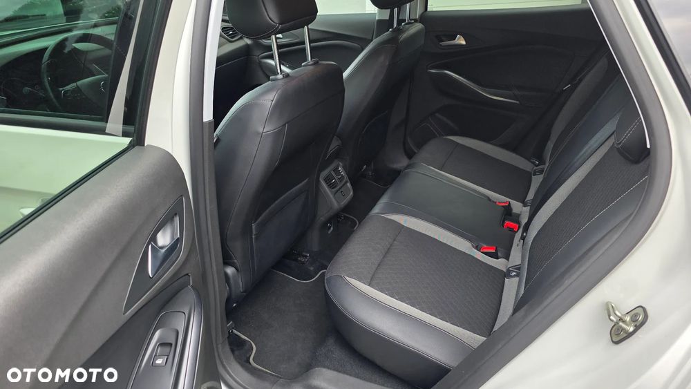 Opel Grandland X 1.6 T Ultimate S&S - 9
