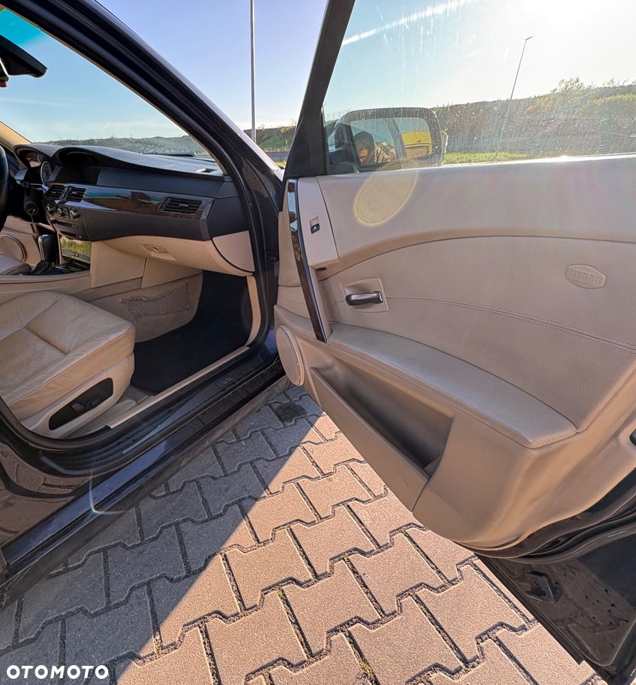 BMW Seria 5 - 12