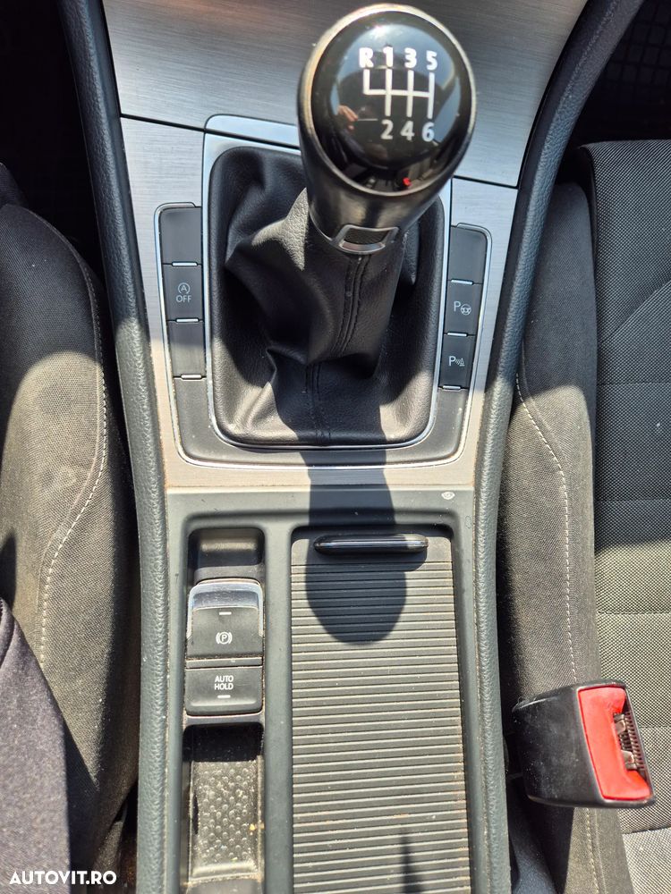 Volkswagen Golf 1.6 TDI 4Motion BlueMotion Technology Comfortline - 17