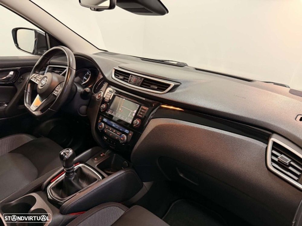 Nissan Qashqai 1.5 dCi N-Connecta - 11