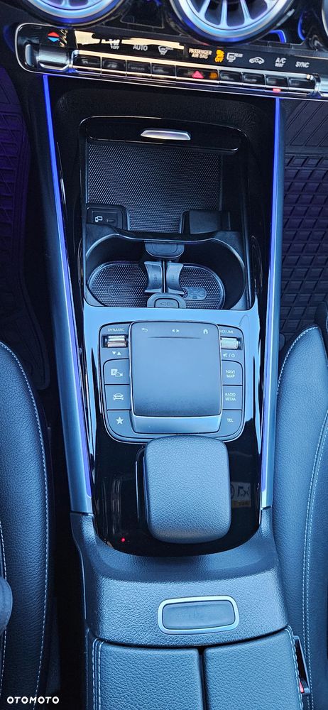 Mercedes-Benz GLA 200 d AMG Line - 30