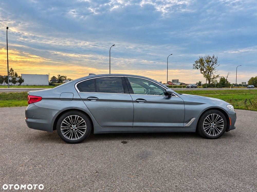 BMW Seria 5 530i GPF xDrive Sport Line sport - 17