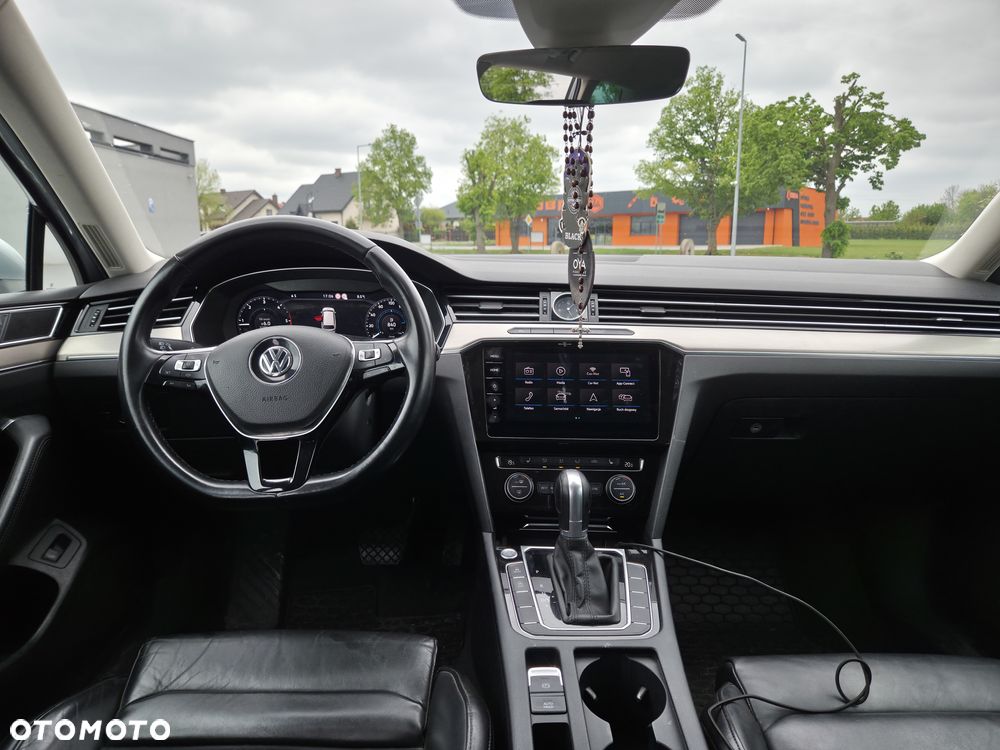 Volkswagen Passat 2.0 TDI SCR Highline DSG - 9