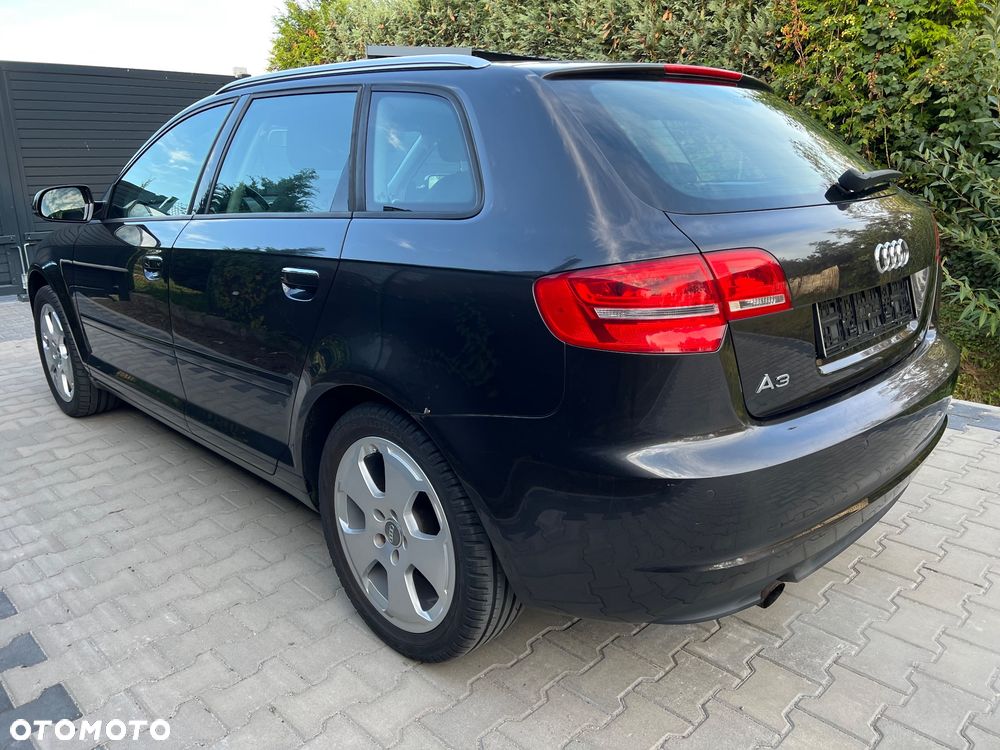 Audi A3 Sportback 1.6 Ambiente - 4