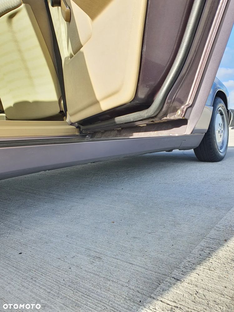 Mercedes-Benz W201 (190) - 35