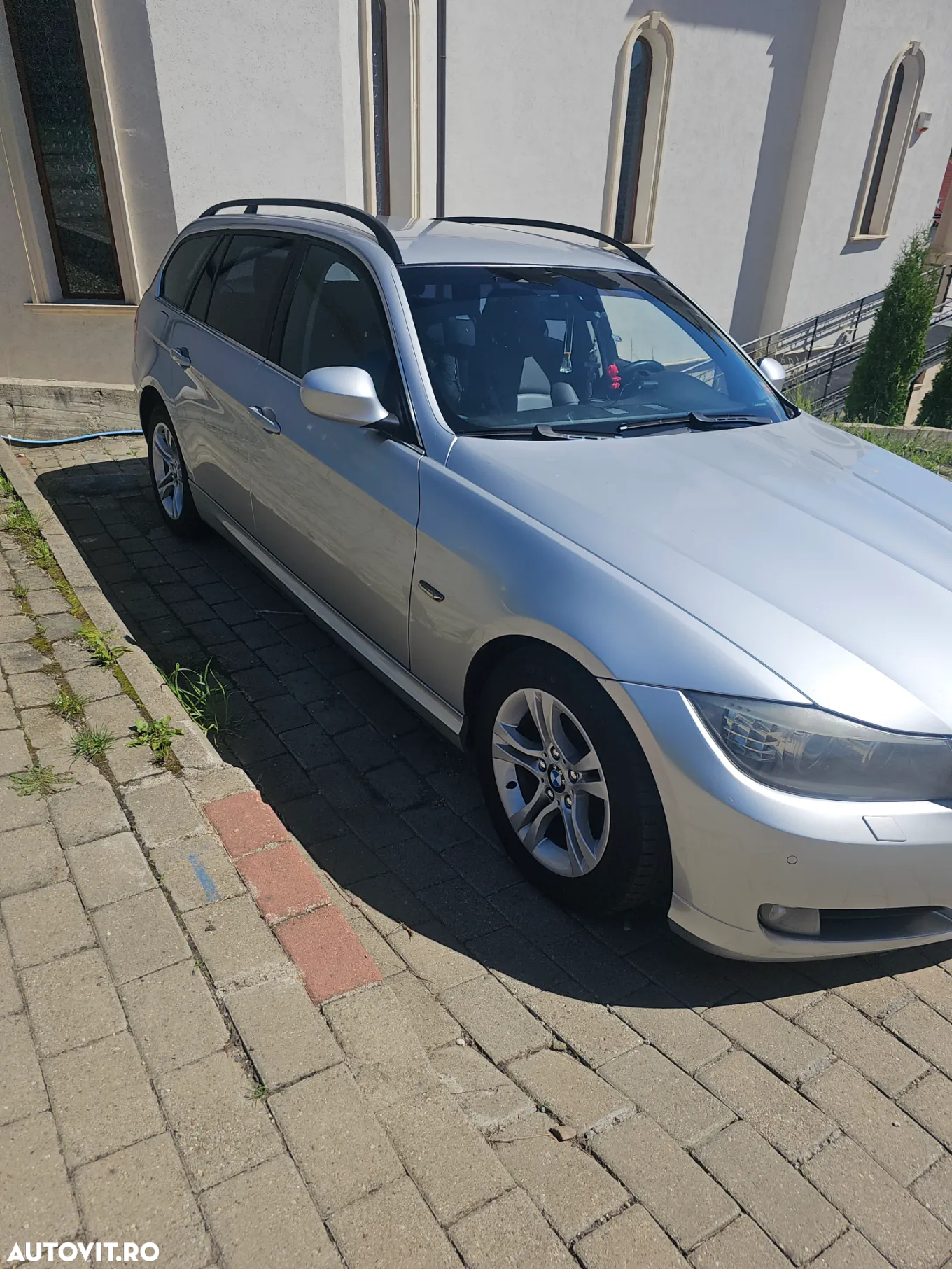 BMW Seria 3 318d DPF Touring Aut. Edition Sport - 11