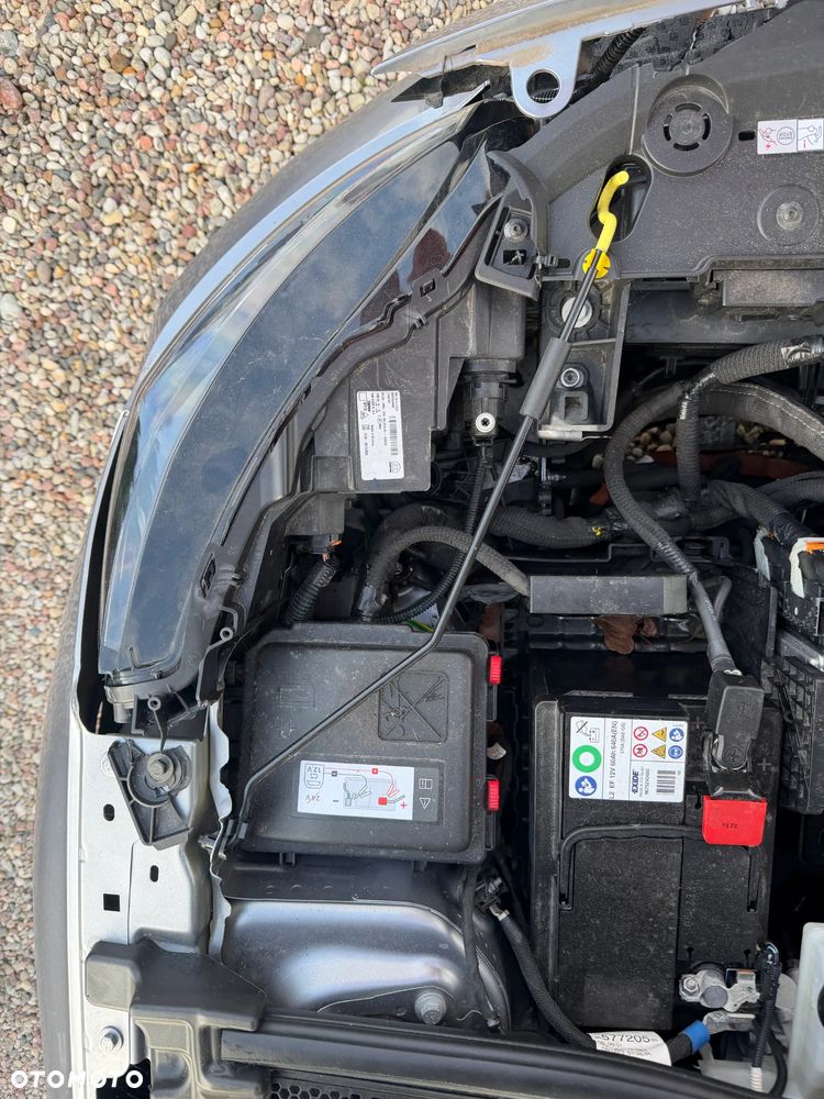 Peugeot 208 Elektromotor 136 Allure Pack - 36