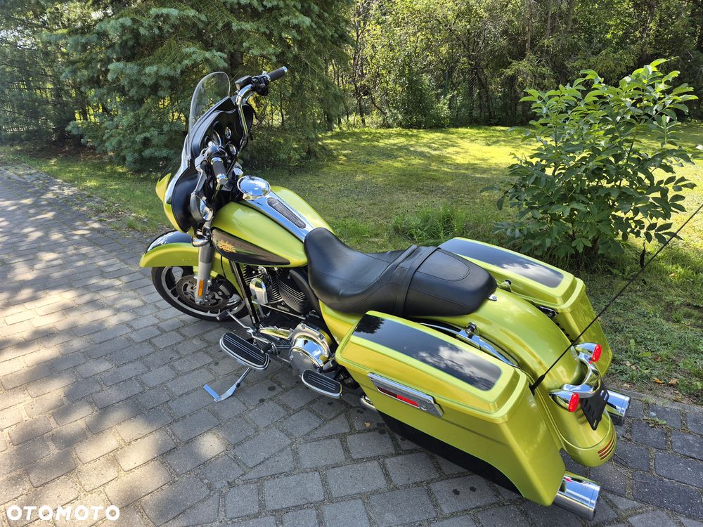 Harley-Davidson Touring Street Glide - 3
