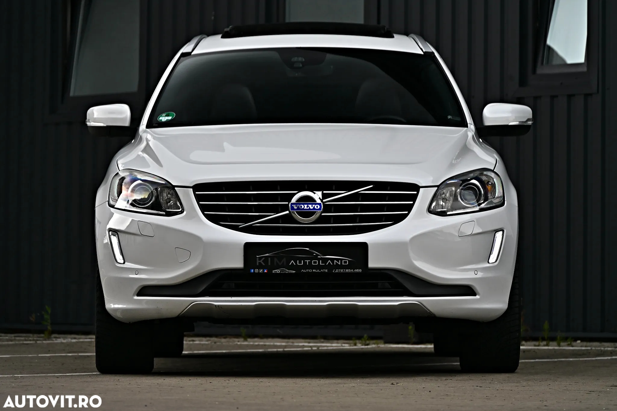 Volvo XC 60 D4 AWD Geartronic Ocean Race - 3