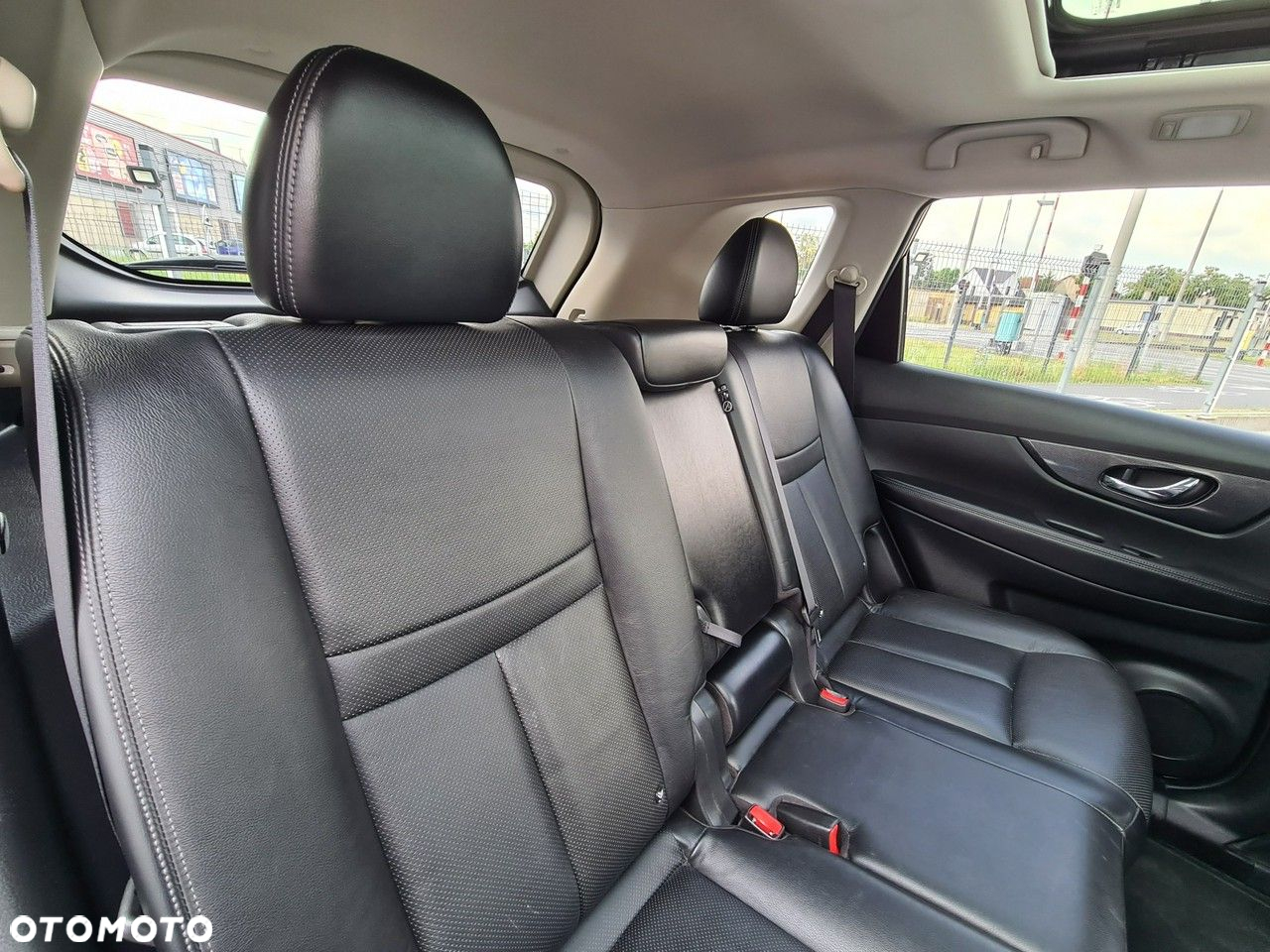Nissan X-Trail 1.6 DCi Tekna 4WD - 28