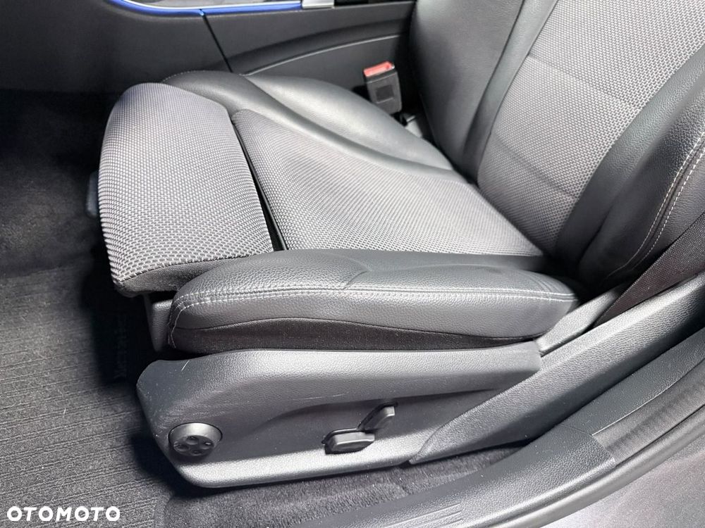 Mercedes-Benz Klasa C 300 de 9G-TRONIC Exclusive - 27
