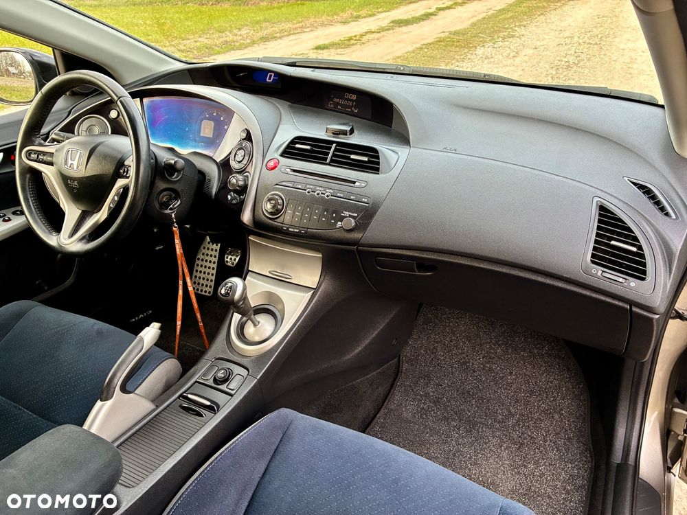 Honda Civic 1.8i-VTEC Sport - 26