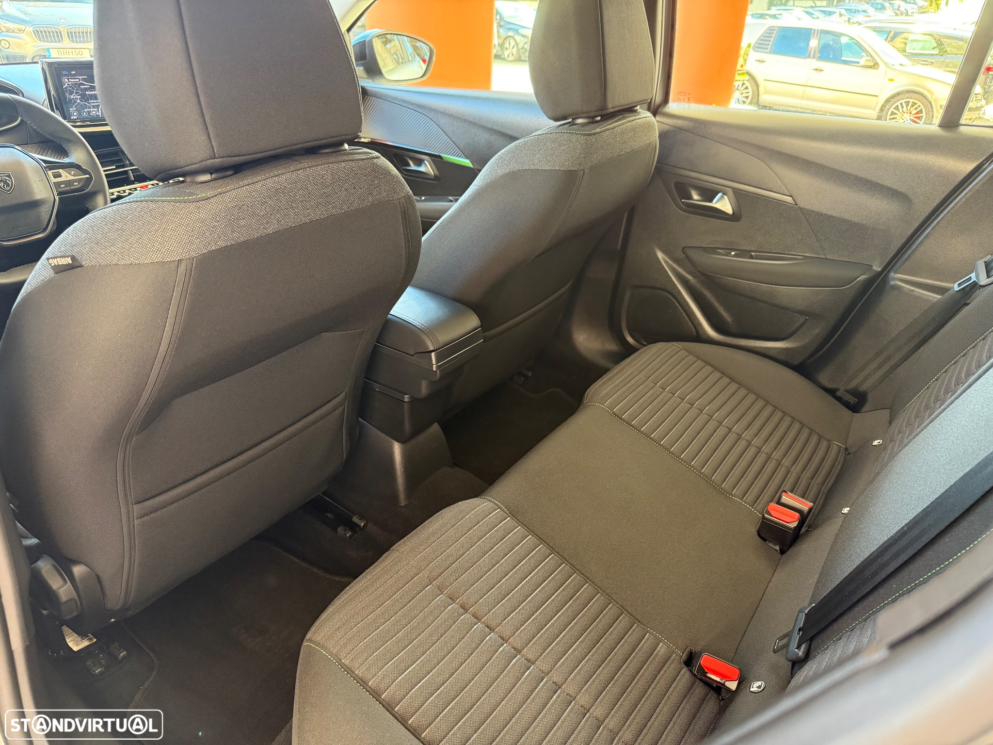 Peugeot 208 1.2 PureTech Active Pack - 37