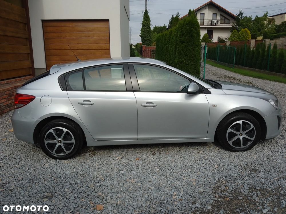 Chevrolet Cruze - 4
