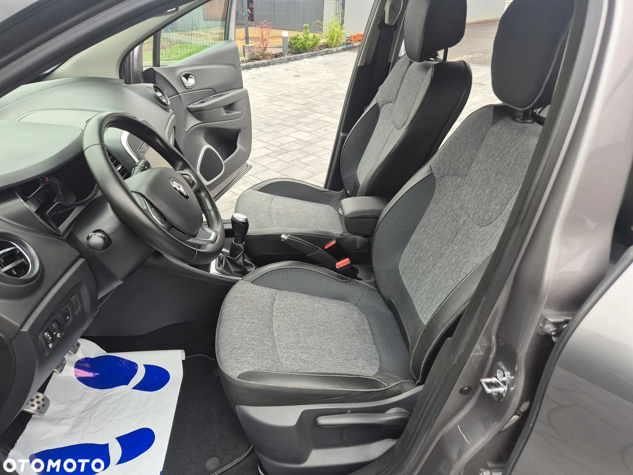 Renault Captur (ENERGY) TCe 90 INTENS - 10