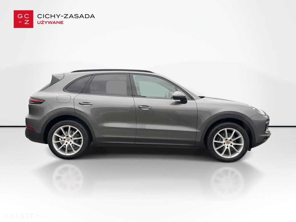 Porsche Cayenne - 7