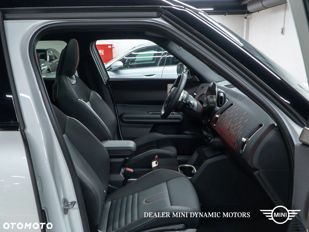 MINI Countryman S ALL4 John Cooper Works Trim - 21