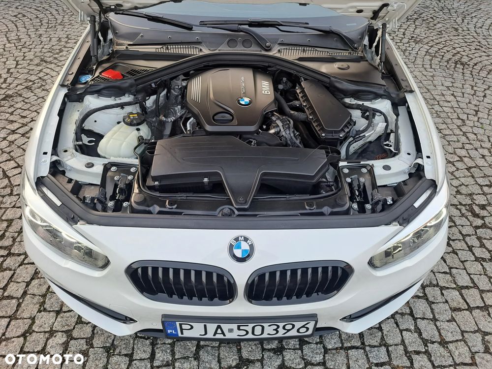 BMW Seria 1 120d Sport Line Shadow sport - 23