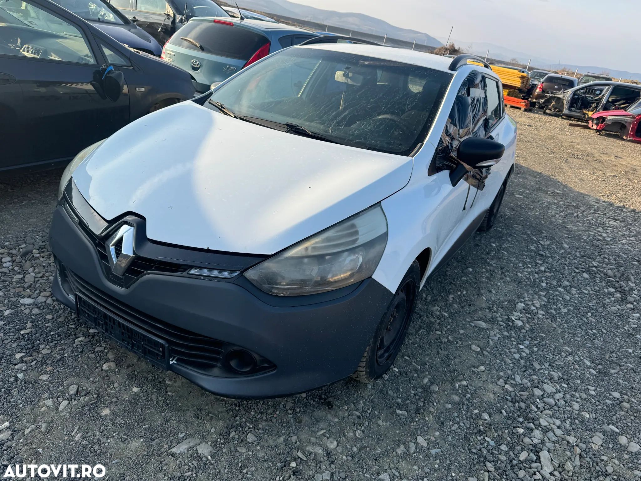 Dezmembram Renault Clio 4 Combi/Break  1.5 dci 2015 - 1